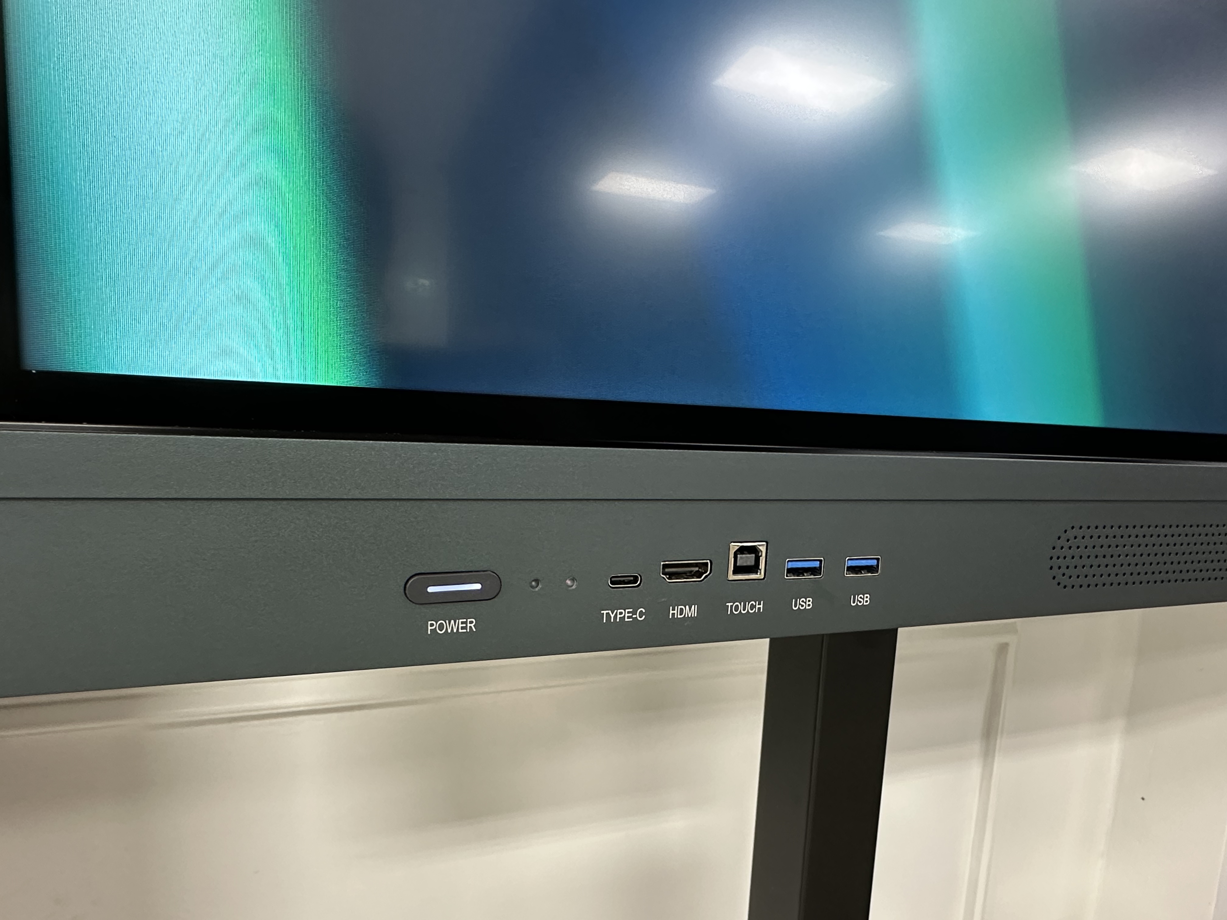 Front USB-C, HDMI, touch and USB connections