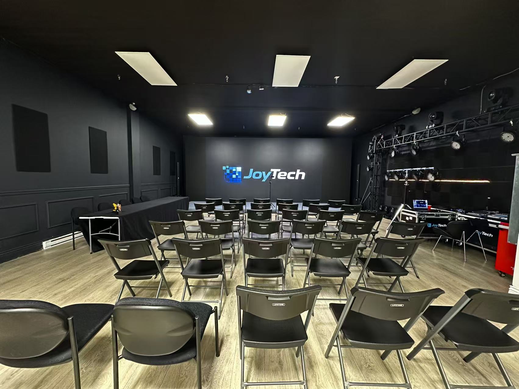 Joytech Studio theatre seating setup